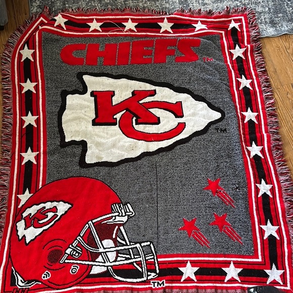 Vintage Kansas City Chiefs Red and Gray Throw Blanket - Picture 1 of 4